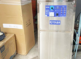 實驗室用一體式臭氧發(fā)生器（內(nèi)置制氧機）濃度測試現(xiàn)場