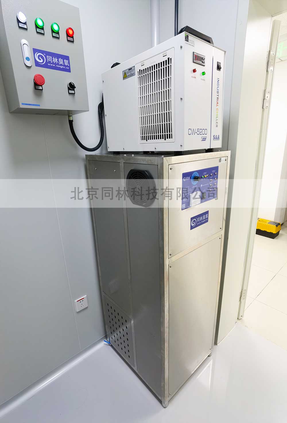 微生物實驗室臭氧發(fā)生器消毒現(xiàn)場